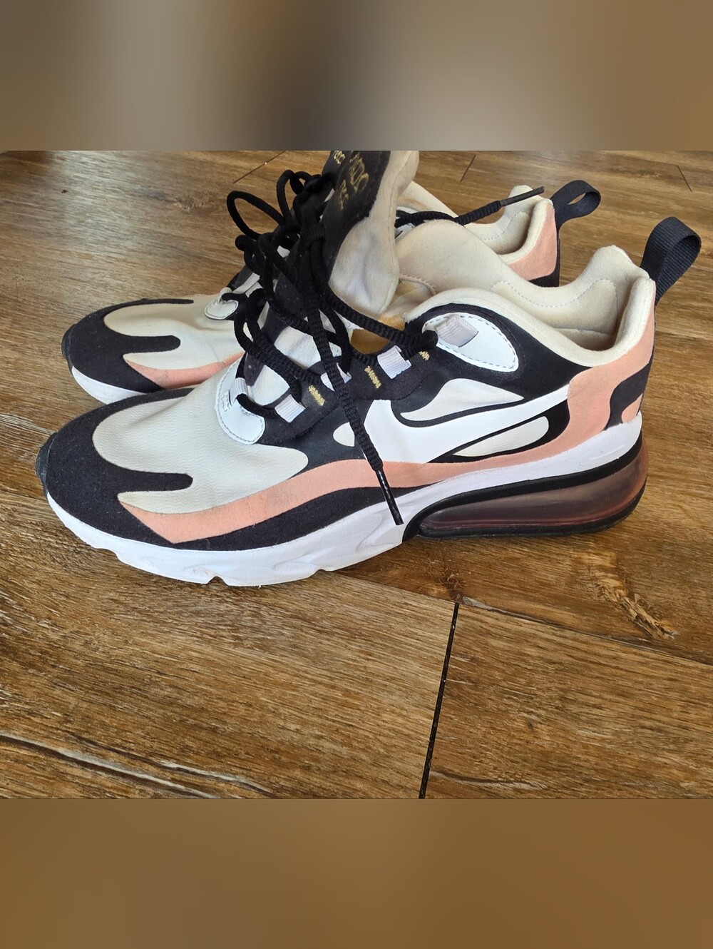 Used Women’s Nike Air 270 Size 8.5 Running Sneakers No Box